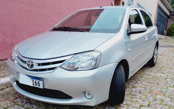 TOYOTA ETIOS 1.3 X 16V FLEX 4P MANUAL TOYOTA ETIOS 1.3 X 16V FLEX 4P MANUAL